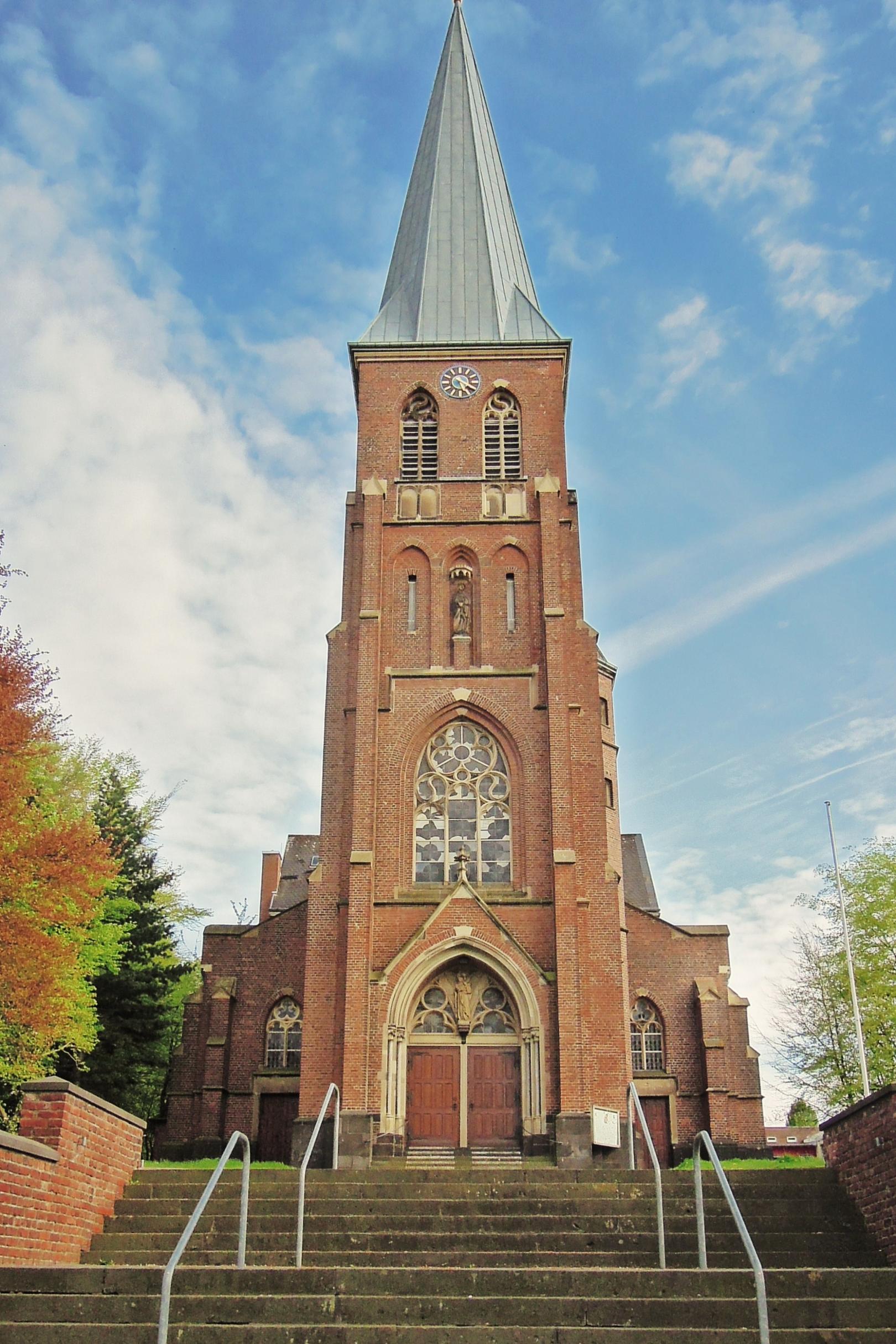 Pfarrkirche St. Cäcilia (c) Von EveryPicture - Eigenes Werk, CC BY-SA 3.0, https://commons.wikimedia.org/w/index.php?curid=19372511